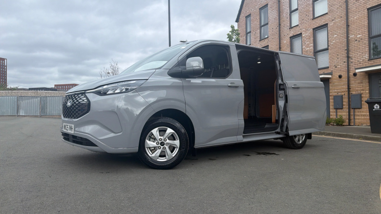 Ford Transit Custom E-320 L1 Rwd 100kW 65kWh H1 Van Limited Auto